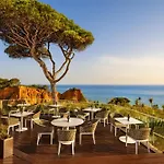Pine Cliffs 호텔