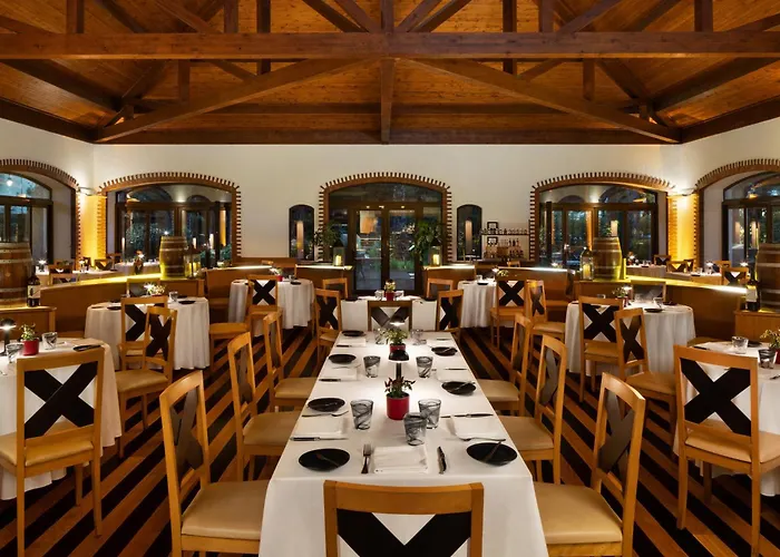 Pine Cliffs Hotel Albufeira