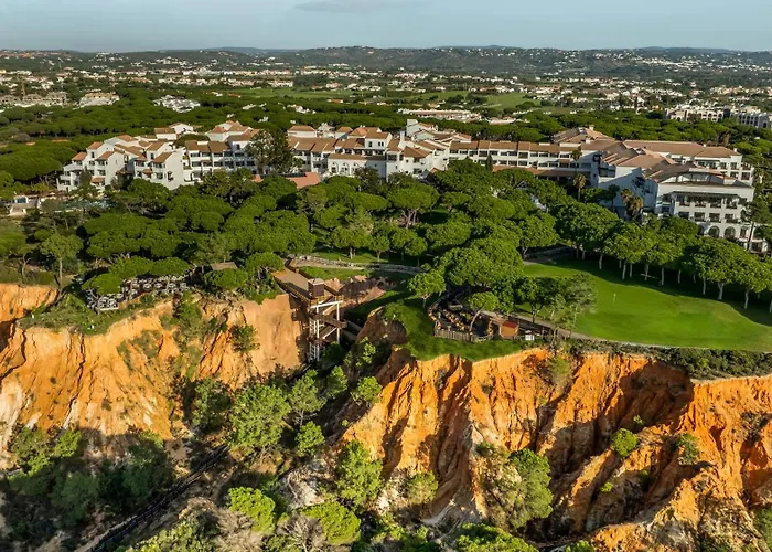 Pine Cliffs Hotel 5*