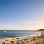 Pine Cliffs Hotel