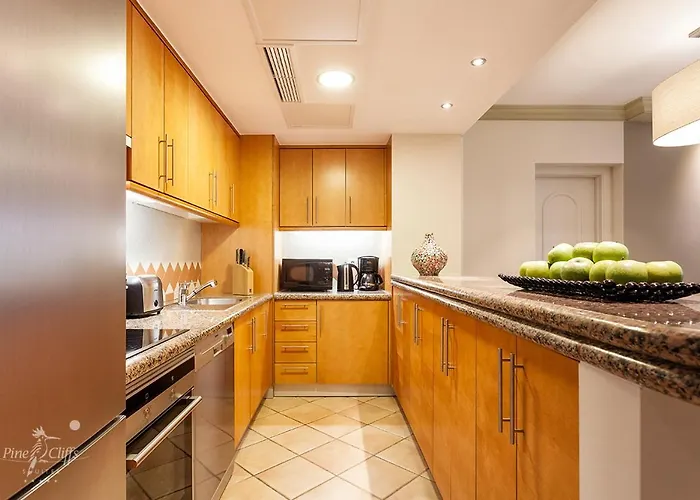 Pine Cliffs ホテル