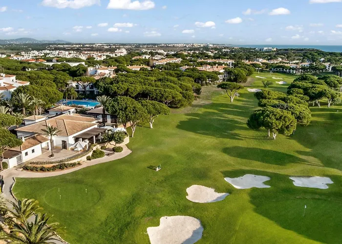 Pine Cliffs Szálloda 5*